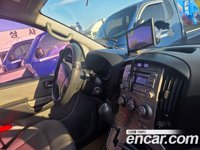 Hyundai Grand Starex 12-Seater Wagon CVX Premium 2012 — фото 18