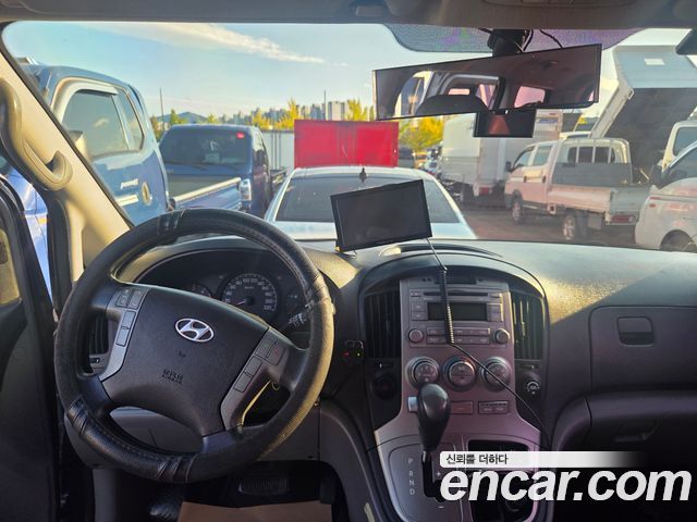 Hyundai Grand Starex 12-Seater Wagon CVX Premium 2012 — фото 20