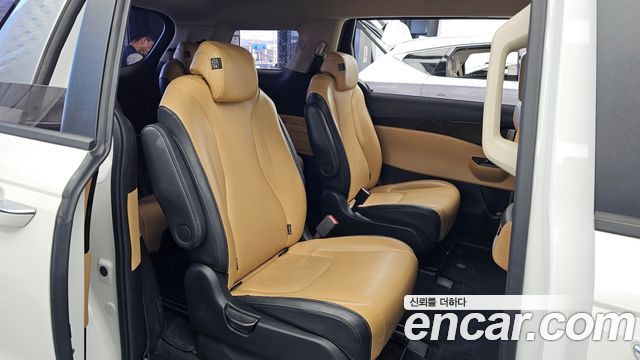 Kia Carnival (IV) Gasoline 9-Seater Prestige 2023 — фото 16