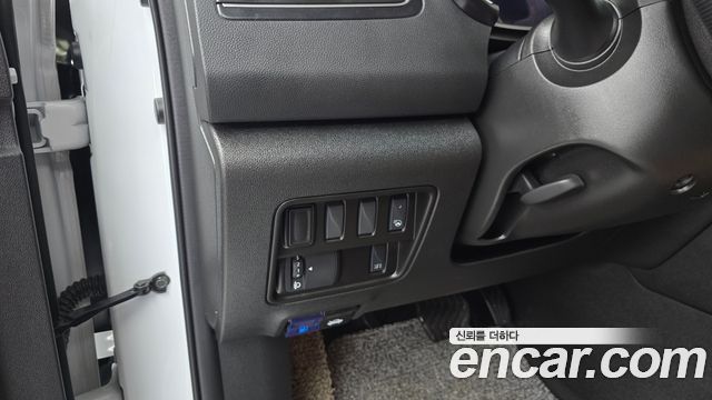 Renault Korea QM6 2.0 LPe RE Signature 2WD 2023 — фото 27