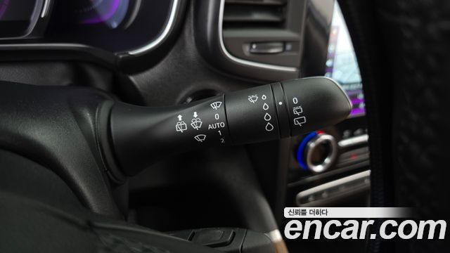 Renault Korea QM6 2.0 LPe RE Signature 2WD 2023 — фото 28