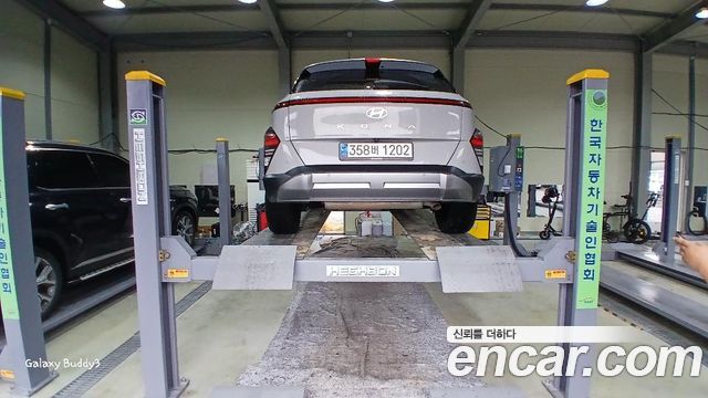 Hyundai Kona (SX2) Gasoline 1.6 Turbo 2WD Inspiration 2024 — фото 2