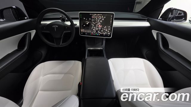 Tesla Model Y Long Range AWD 2022 — фото 7