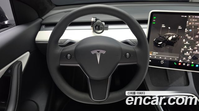 Tesla Model Y Long Range AWD 2022 — фото 12