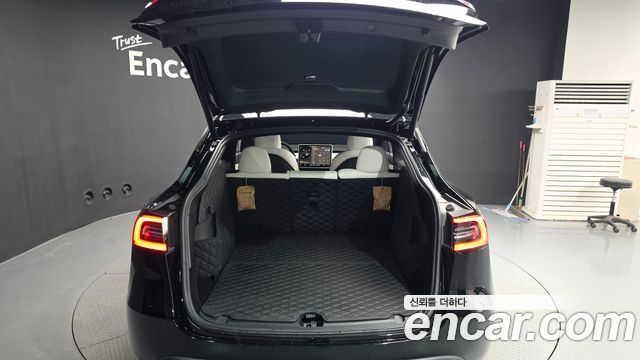 Tesla Model Y Long Range AWD 2022 — фото 20