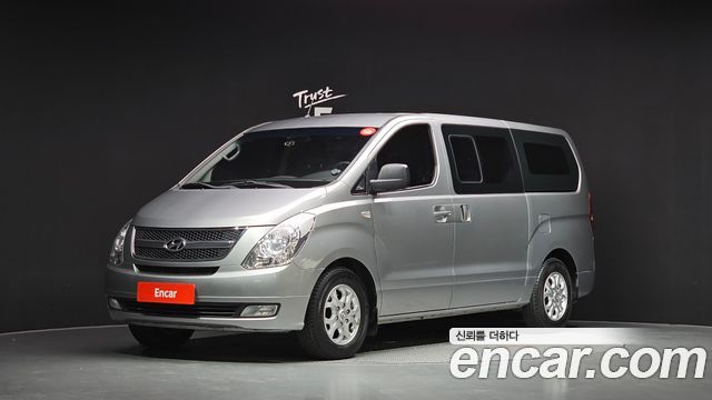 Hyundai Grand Starex 5-Seater VAN CVX Luxury