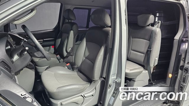 Hyundai Grand Starex 5-Seater VAN CVX Luxury 2012 — фото 10