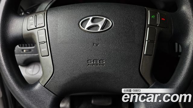 Hyundai Grand Starex 5-Seater VAN CVX Luxury 2012 — фото 17