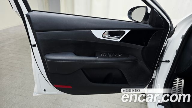 Kia K3 (II) 1.6 Prestige 2024 — фото 24