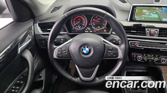 BMW X1 (F48) xDrive 18d 2017 — фото 13