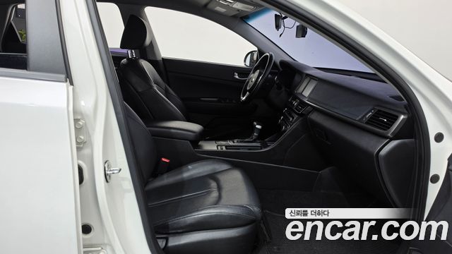 Kia K5 (II) LPI MX Prestige 2017 — фото 11
