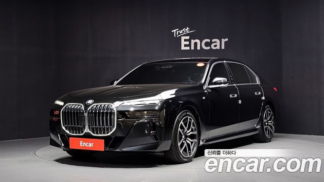 BMW 7 Series (G70) 740i sDrive M Sport