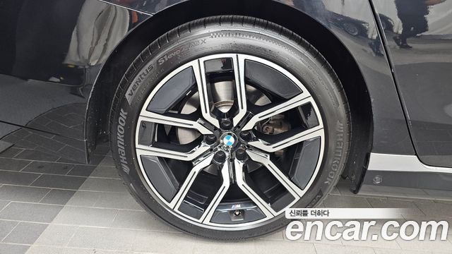BMW 7 Series (G70) 740i sDrive M Sport 2023 — фото 5