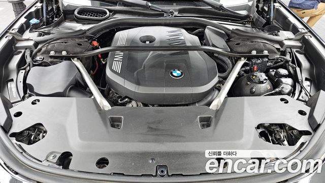 BMW 7 Series (G70) 740i sDrive M Sport 2023 — фото 6