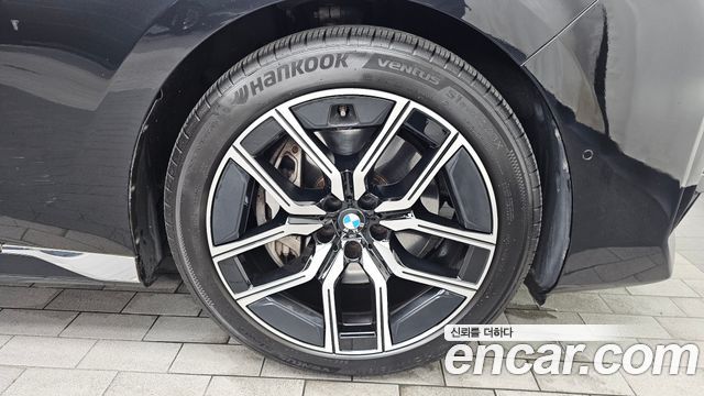 BMW 7 Series (G70) 740i sDrive M Sport 2023 — фото 21