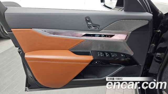 BMW 7 Series (G70) 740i sDrive M Sport 2023 — фото 24