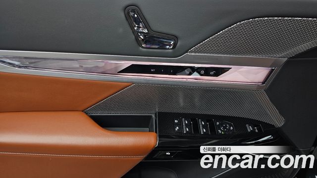 BMW 7 Series (G70) 740i sDrive M Sport 2023 — фото 35