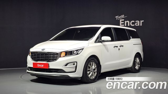Kia Carnival 11-Seater Deluxe