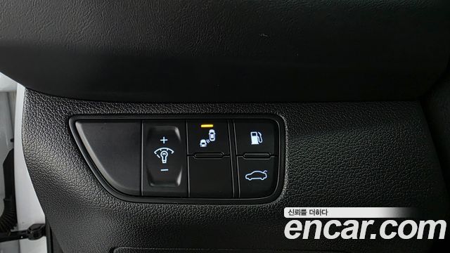 Genesis G70 2.0T Supreme 2018 — фото 17