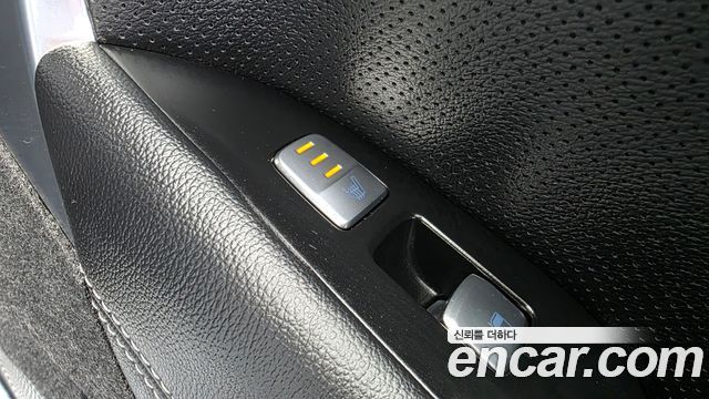 Genesis G70 2.0T Supreme 2018 — фото 18
