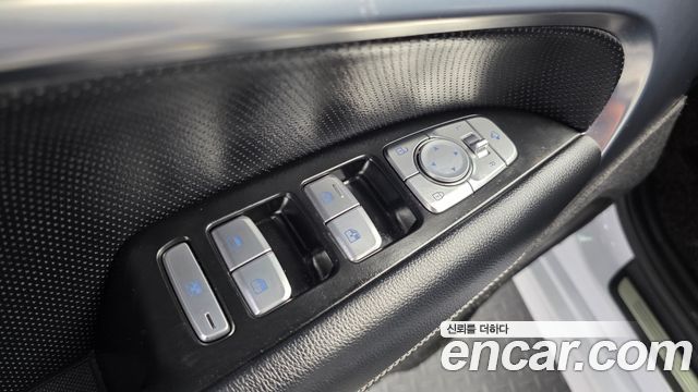 Genesis G70 2.0T Supreme 2018 — фото 20