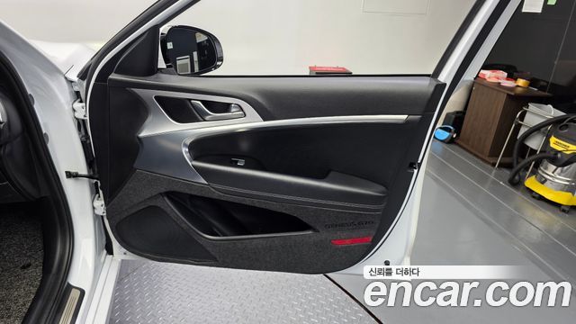 Genesis G70 2.0T Supreme 2018 — фото 24