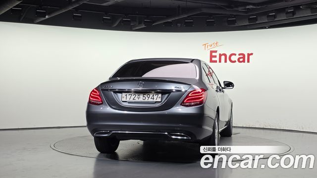 Mercedes-Benz C-Class (W205) C220 d 4MATIC 2017 — фото 4