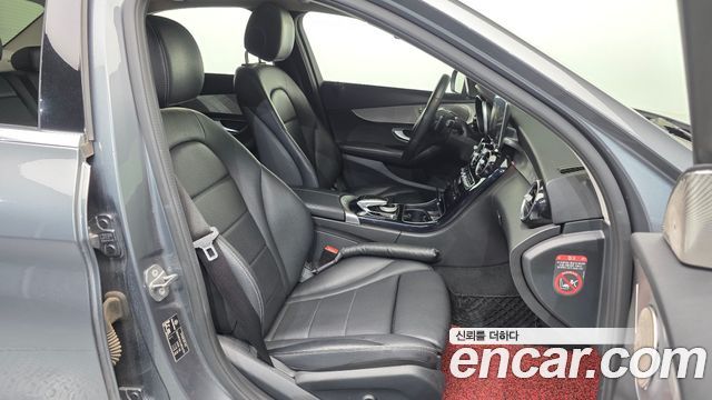Mercedes-Benz C-Class (W205) C220 d 4MATIC 2017 — фото 11