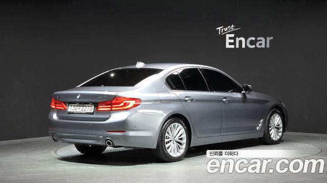 BMW 5 Series (G30) 530i xDrive Luxury Plus 2019 — фото 2