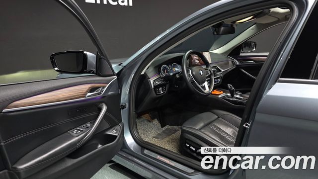 BMW 5 Series (G30) 530i xDrive Luxury Plus 2019 — фото 10
