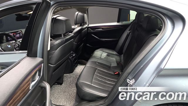 BMW 5 Series (G30) 530i xDrive Luxury Plus 2019 — фото 12