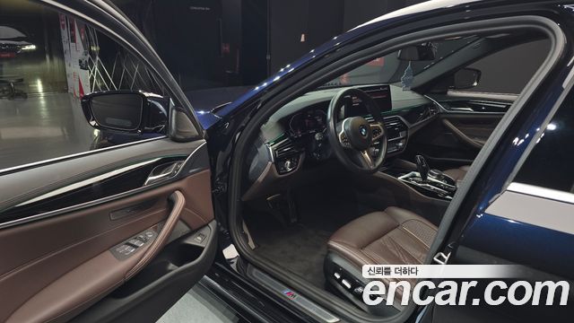 BMW 5 Series (G30) 530i M Sport Package 2023 — фото 10
