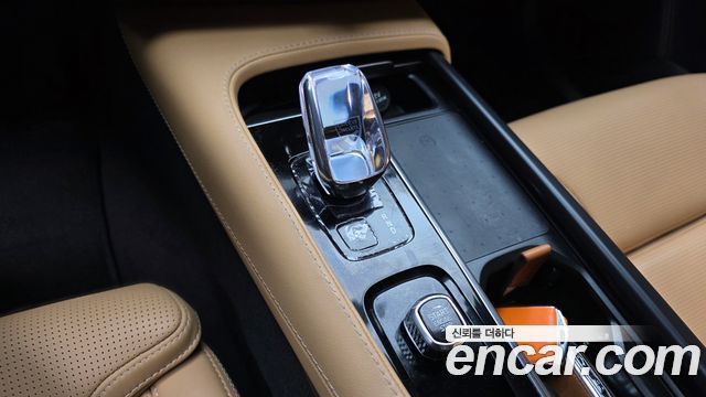 Volvo XC90 (II) B6 Ultimate Bright 2023 — фото 9