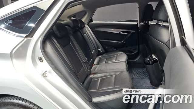 Hyundai i40 Saloon 1.7 VGT Smart 2013 — фото 11
