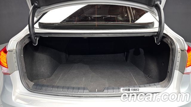 Hyundai i40 Saloon 1.7 VGT Smart 2013 — фото 19
