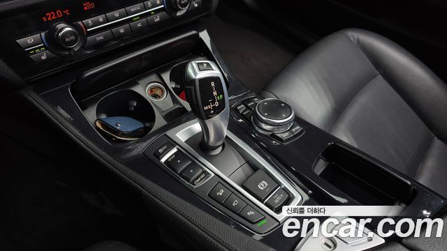 BMW 5 Series (F10) 520d xDrive M Aero Dynamic 2016 — фото 9