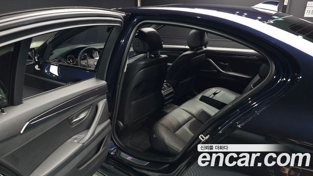 BMW 5 Series (F10) 520d xDrive M Aero Dynamic 2016 — фото 12