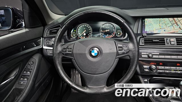BMW 5 Series (F10) 520d xDrive M Aero Dynamic 2016 — фото 13