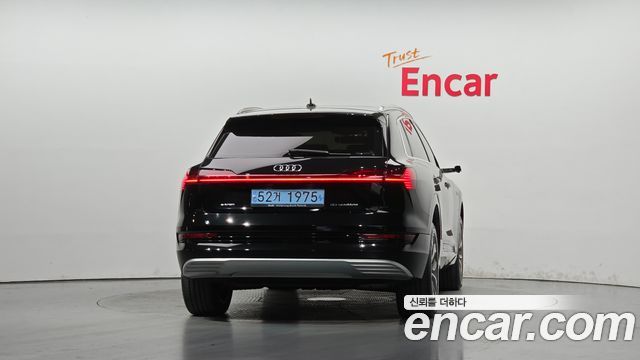 Audi e-tron 55 Quattro 2021 — фото 4