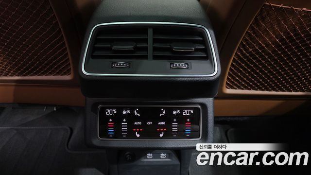 Audi e-tron 55 Quattro 2021 — фото 34