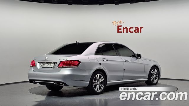 Mercedes-Benz E-Class (W212) E220 Bluetec Avantgarde 2016 — фото 2