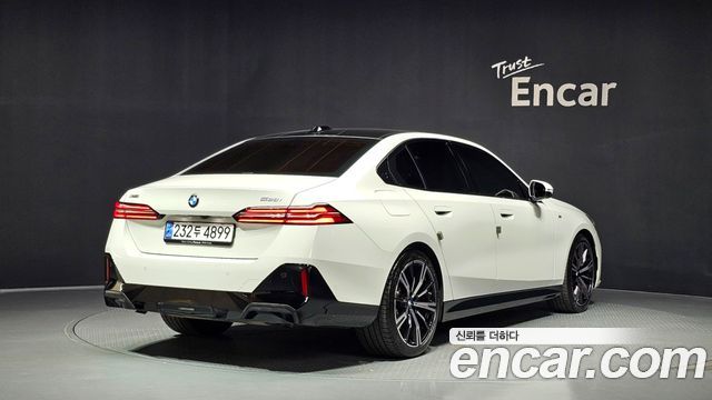 BMW 5 Series (G60) 530i xDrive M Sport 2025 — фото 2