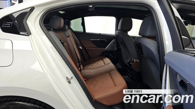 BMW 5 Series (G60) 530i xDrive M Sport 2025 — фото 6