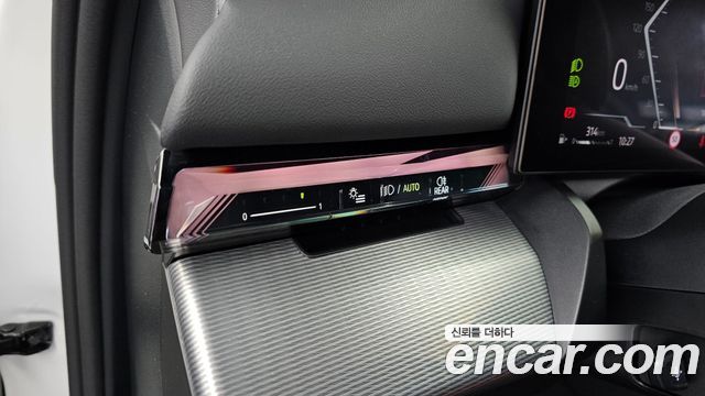 BMW 5 Series (G60) 530i xDrive M Sport 2025 — фото 39