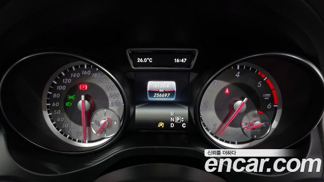 Mercedes-Benz GLA-Class (X156) GLA200 d 4MATIC 2016 — фото 8