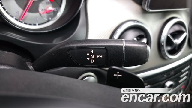 Mercedes-Benz GLA-Class (X156) GLA200 d 4MATIC 2016 — фото 9