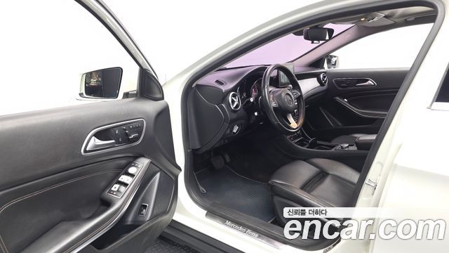 Mercedes-Benz GLA-Class (X156) GLA200 d 4MATIC 2016 — фото 10