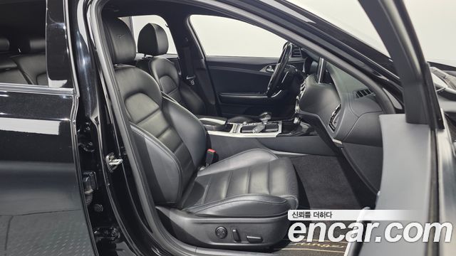 Kia Stinger 3.3 Turbo AWD GT 2018 — фото 12