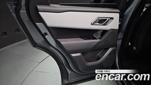 Land Rover Range Rover Velar 2.0 P250 Dynamic SE 2026 — фото 25
