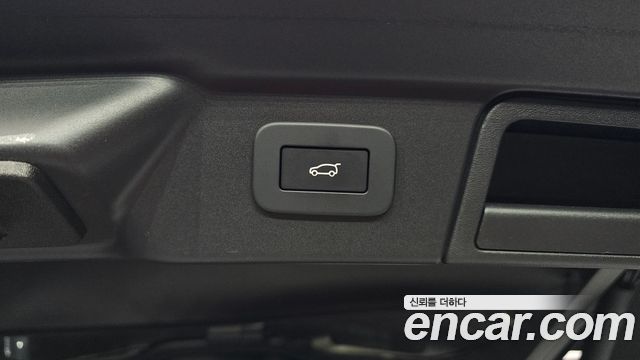 Land Rover Range Rover Velar 2.0 P250 Dynamic SE 2026 — фото 32